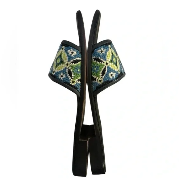 PAIGE Needlepoint Sandals Blue Yellow Leather Lined Women’s Shoes Size 8 8.5 - Picture 3 of 5